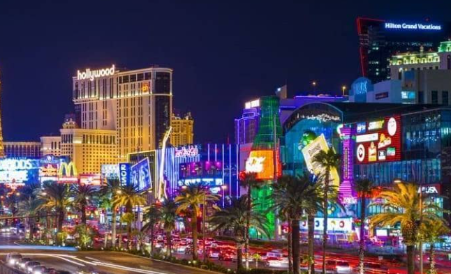 Perbandingan Seru Antara Casino Online dan Offline