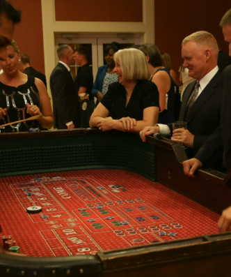 Momen Sunyi dan Tegang Sebelum Dadu Craps Dilempar